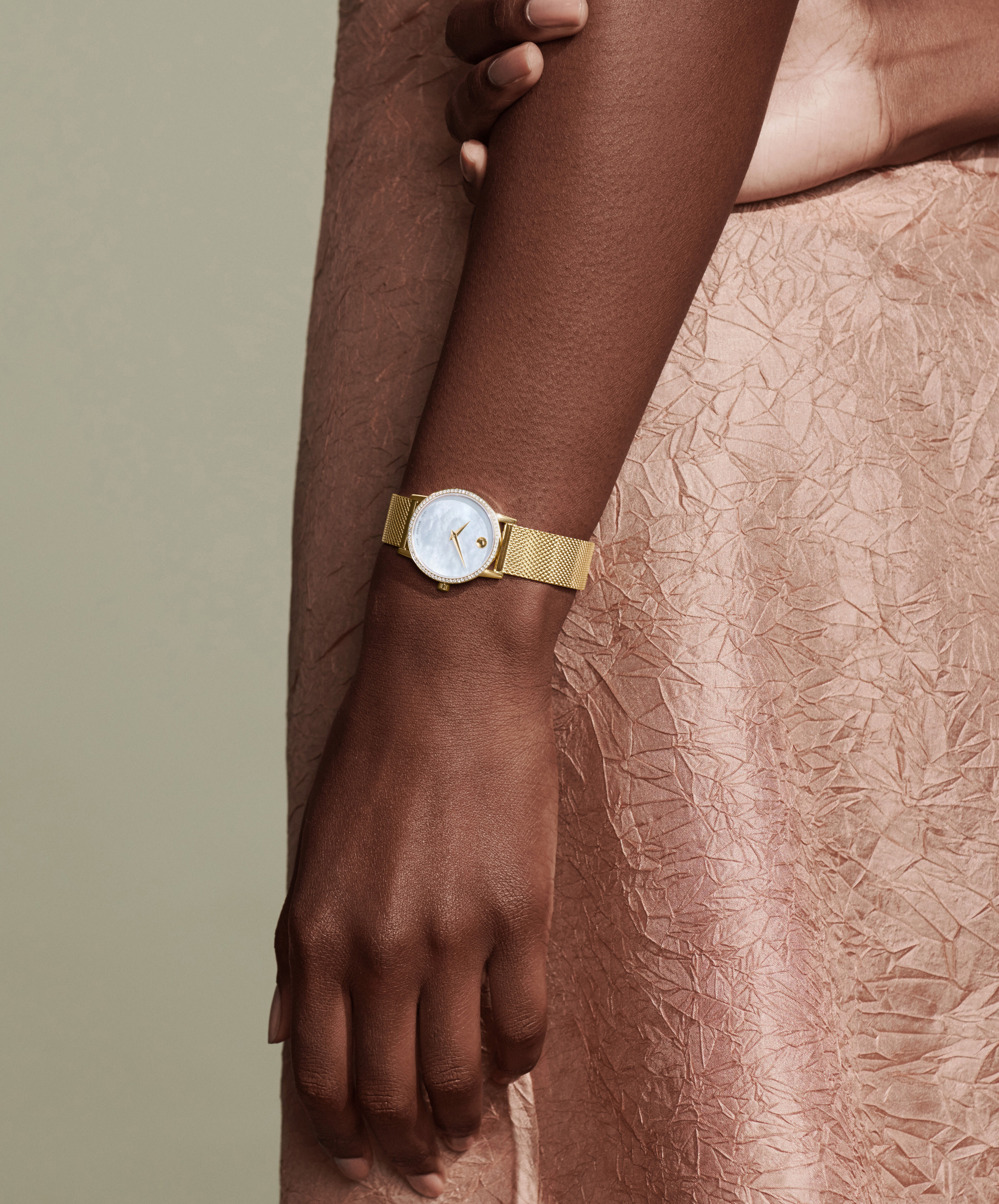 Fendi F Is Fendi 28mm Mother of Pearl Watch with Bracelet Strap | Neiman  Marcus